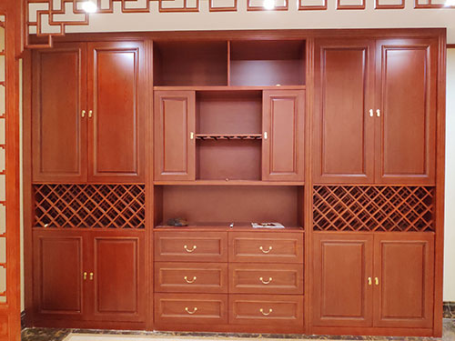 潮南中式家居装修之中式酒柜装修效果图